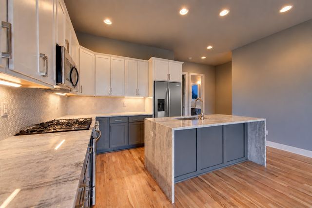 970 Youngs Ln Apt K, Nashville, TN 37207