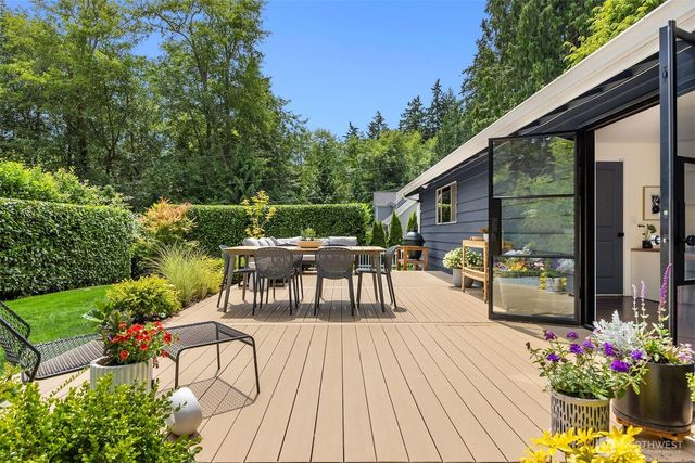 10430 NE Cascade Avenue, Bainbridge Island, WA 98110