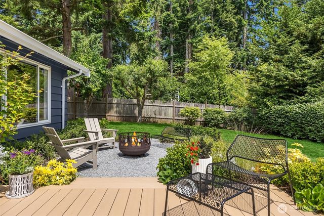 10430 NE Cascade Avenue, Bainbridge Island, WA 98110