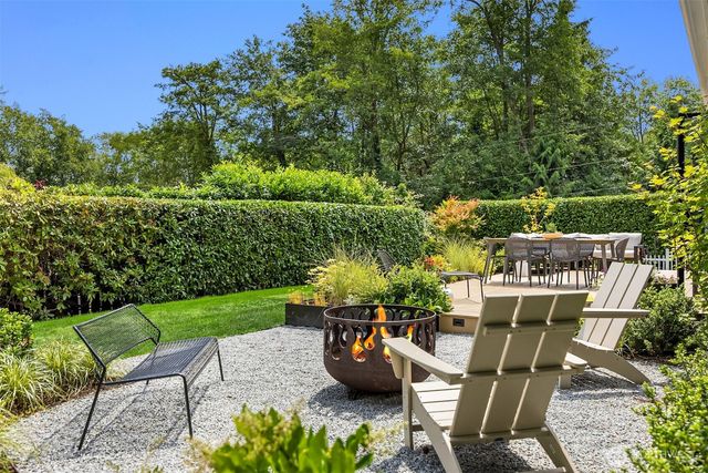 10430 NE Cascade Avenue, Bainbridge Island, WA 98110
