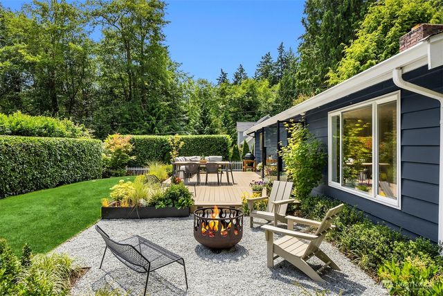10430 NE Cascade Avenue, Bainbridge Island, WA 98110