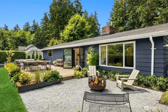 10430 NE Cascade Avenue, Bainbridge Island, WA 98110
