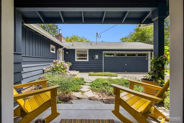 10430 NE Cascade Avenue, Bainbridge Island, WA 98110