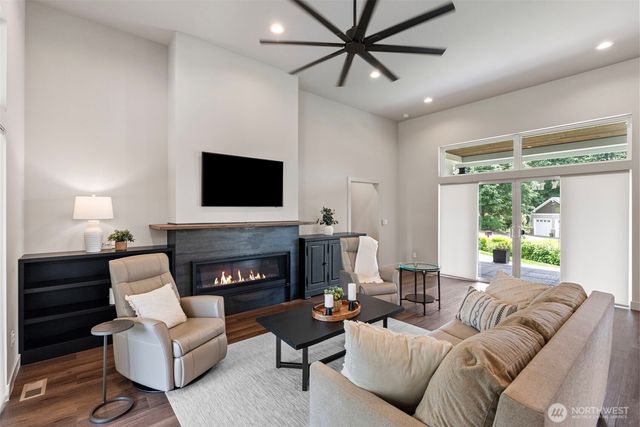 4619 W Maple Lane Circle NW, Gig Harbor, WA 98335