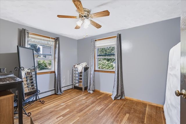 9 Folsom St, Leicester, MA 01611
