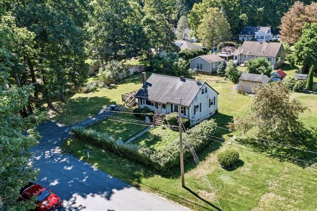 9 Folsom St, Leicester, MA 01611