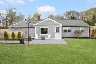 628 County Road, Barrington, RI 02806