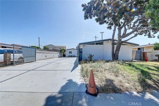 22024 Gulf Avenue, Carson, CA 90745