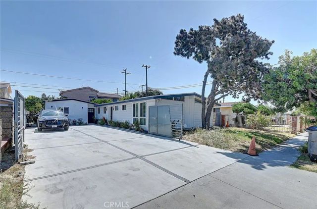22024 Gulf Avenue, Carson, CA 90745