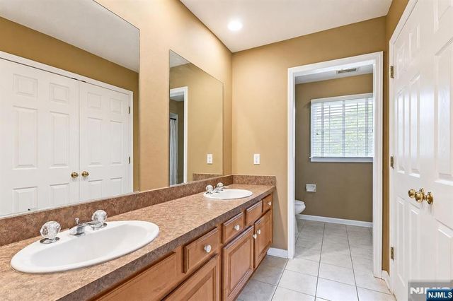 10 Pasha Court, Rockaway Boro, NJ 07435