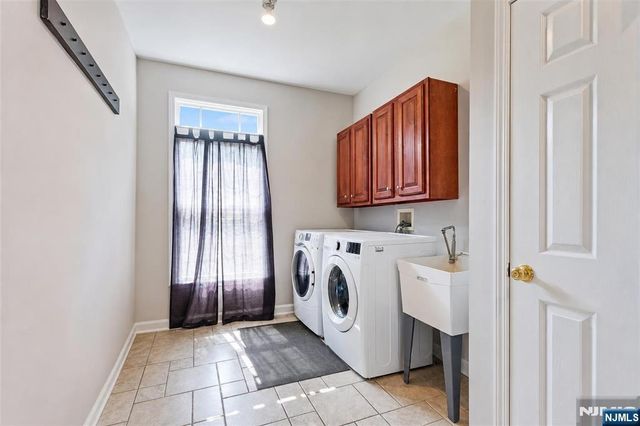 10 Pasha Court, Rockaway Boro, NJ 07435