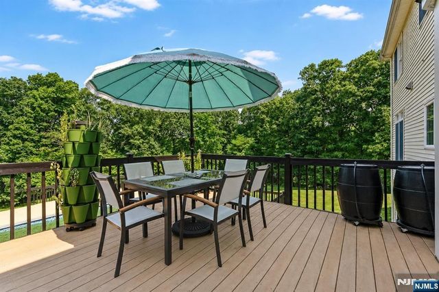 10 Pasha Court, Rockaway Boro, NJ 07435