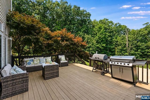 10 Pasha Court, Rockaway Boro, NJ 07435