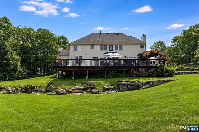 10 Pasha Court, Rockaway Boro, NJ 07435