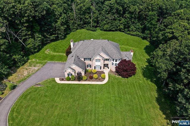 10 Pasha Court, Rockaway Boro, NJ 07435