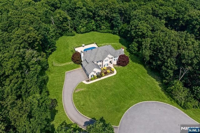10 Pasha Court, Rockaway Boro, NJ 07435
