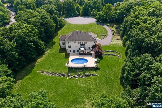 10 Pasha Court, Rockaway Boro, NJ 07435