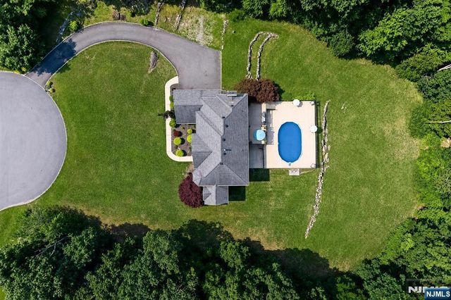 10 Pasha Court, Rockaway Boro, NJ 07435