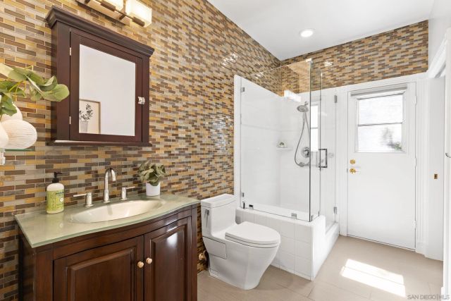 3311 James, Carlsbad, CA 92008