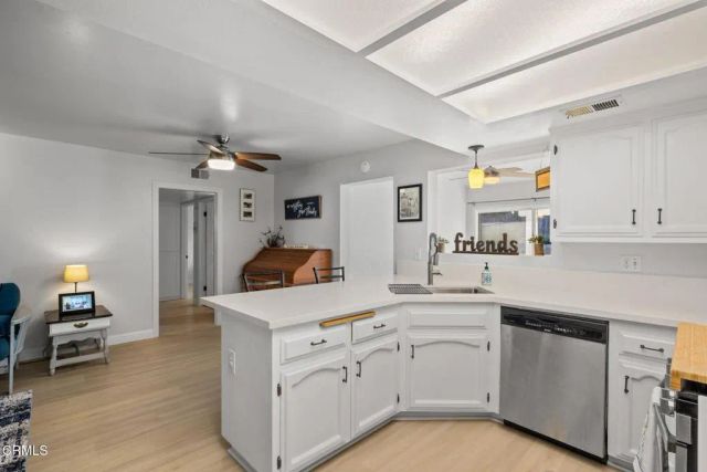 6105 Diamond Oaks Avenue, Bakersfield, CA 93306