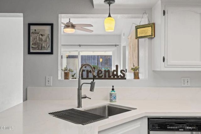 6105 Diamond Oaks Avenue, Bakersfield, CA 93306