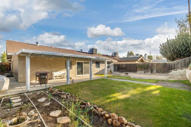 6105 Diamond Oaks Avenue, Bakersfield, CA 93306