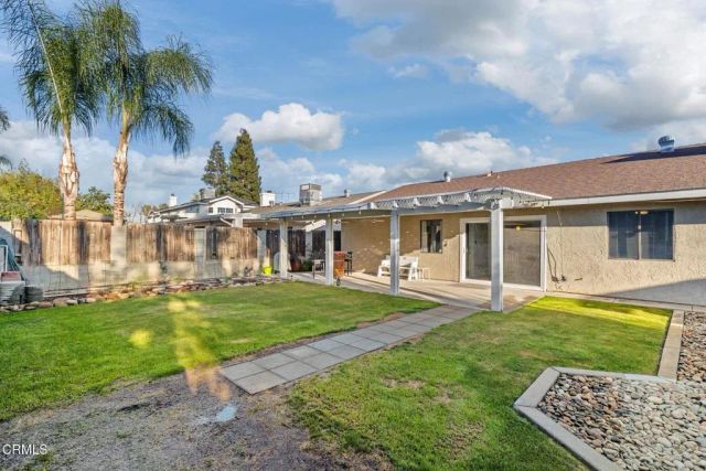 6105 Diamond Oaks Avenue, Bakersfield, CA 93306