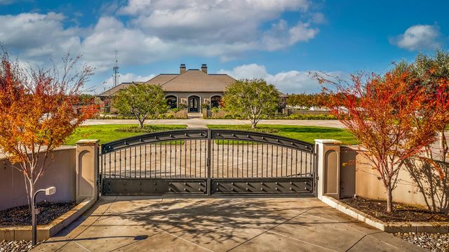 22215 N Devries Rd, Lodi, CA 95242