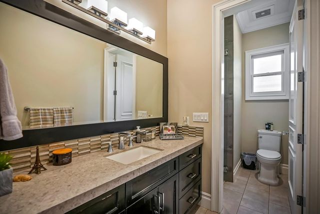 22215 N Devries Rd, Lodi, CA 95242