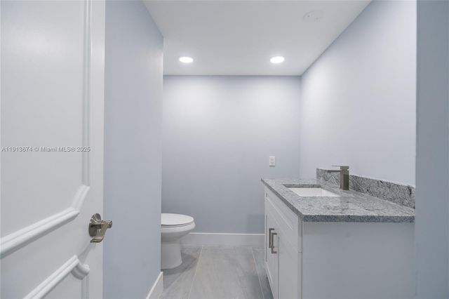 2751 S Ocean Dr 1008N, Hollywood, FL 33019