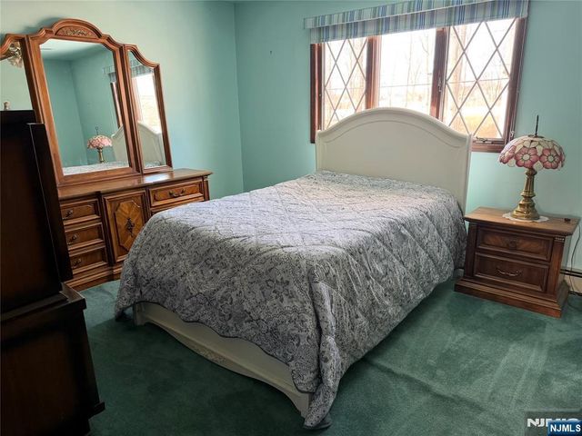 82 Birk Street, Saddle Brook, NJ 07663