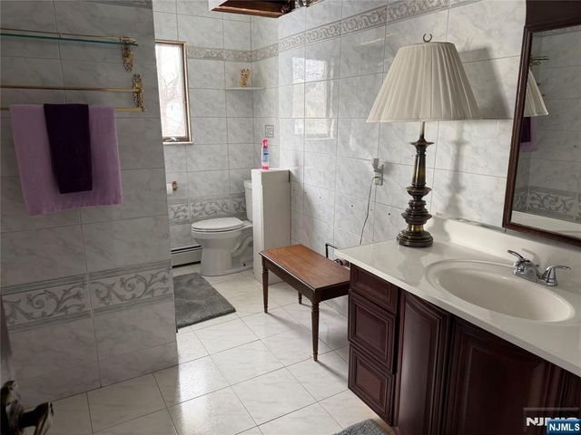 82 Birk Street, Saddle Brook, NJ 07663