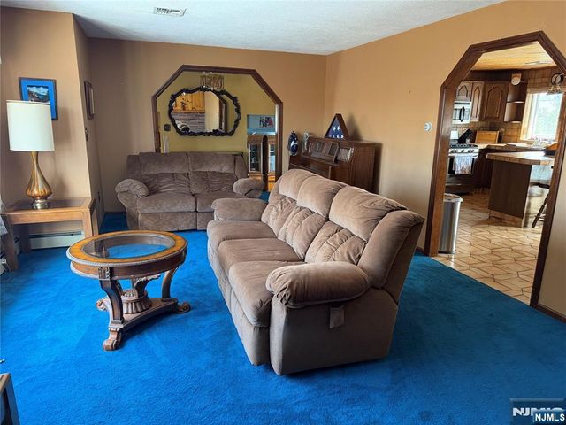 82 Birk Street, Saddle Brook, NJ 07663