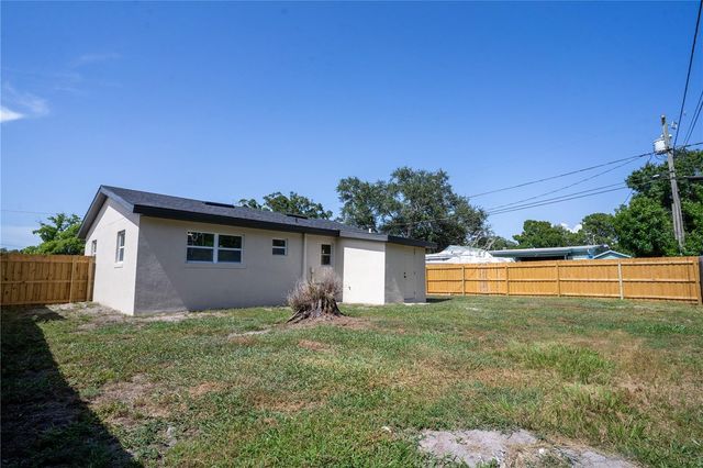 5460 77TH AVENUE N, Pinellas Park, FL 33781