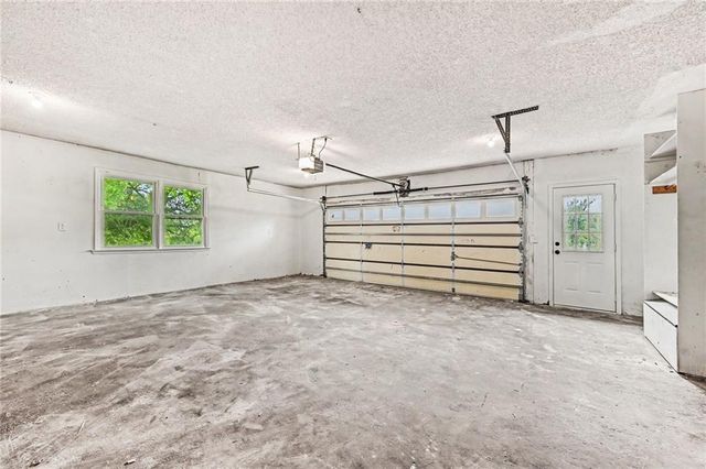 1500 Ridgeview Road, Liberty, MO 64068