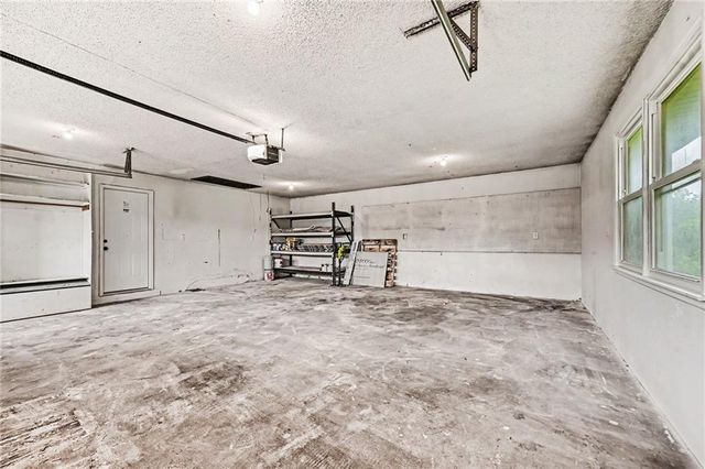 1500 Ridgeview Road, Liberty, MO 64068