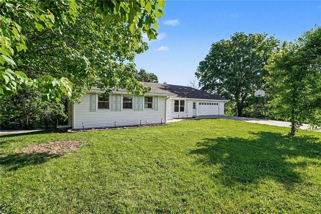 1500 Ridgeview Road, Liberty, MO 64068