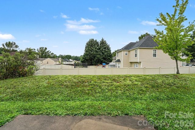 3527 Mallory Taylor Lane, Charlotte, NC 28216