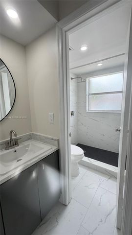 900 Twin Lakes Dr 8-A, Coral Springs, FL 33071