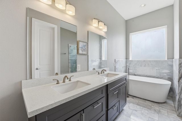 2208 Holman Street, Houston, TX 77004