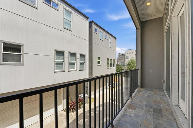 2208 Holman Street, Houston, TX 77004