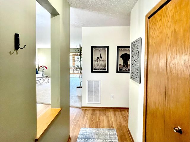 111 Imperial Drive W 106, West Saint Paul, MN 55118