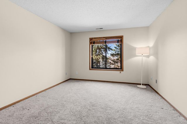 111 Imperial Drive W 106, West Saint Paul, MN 55118