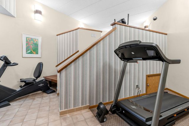 111 Imperial Drive W 106, West Saint Paul, MN 55118