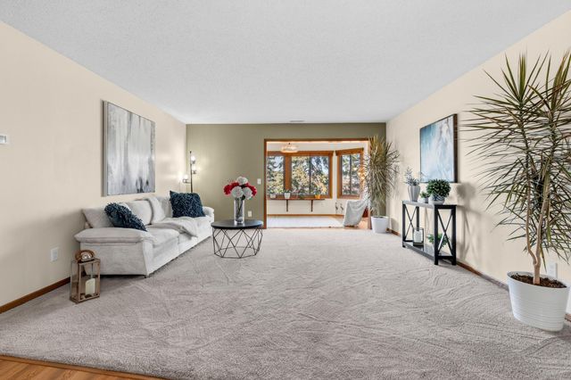 111 Imperial Drive W 106, West Saint Paul, MN 55118