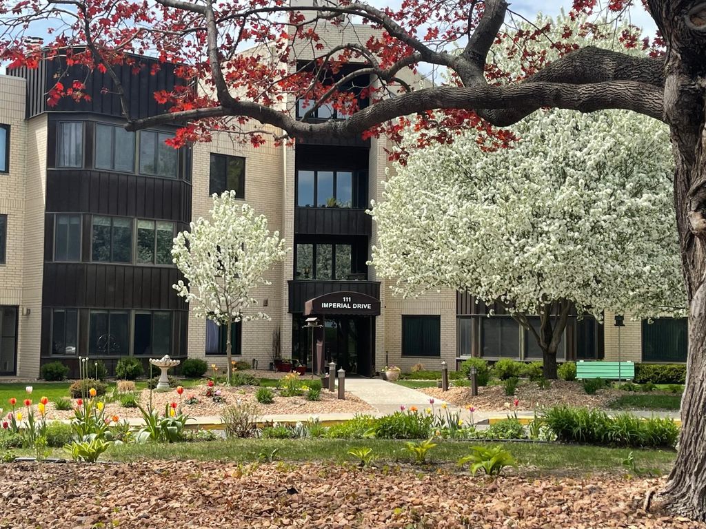 111 Imperial Drive W 106, West Saint Paul, MN 55118