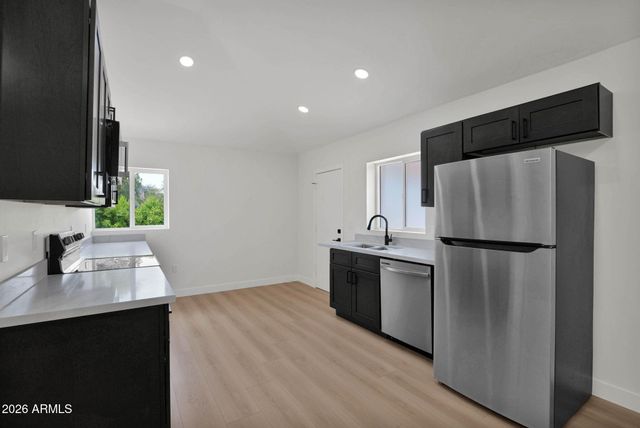 2507 E DEVONSHIRE Avenue, Phoenix, AZ 85016