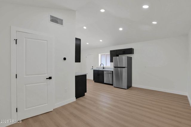 2507 E DEVONSHIRE Avenue, Phoenix, AZ 85016