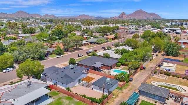 2507 E DEVONSHIRE Avenue, Phoenix, AZ 85016