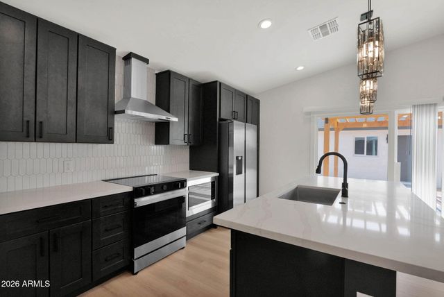 2507 E DEVONSHIRE Avenue, Phoenix, AZ 85016
